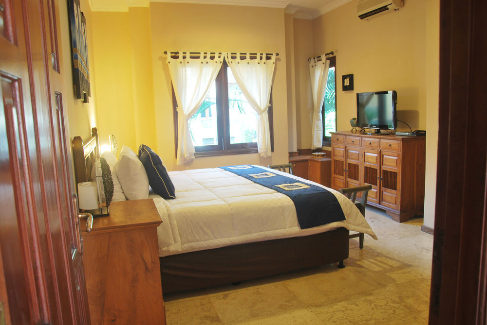Kuta Holiday Villas ภายนอก รูปภาพ