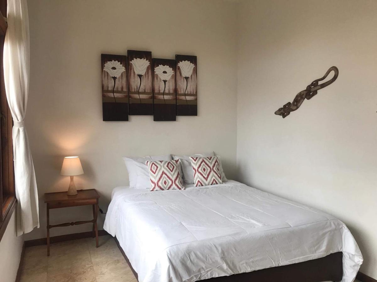 Kuta Holiday Villas ภายนอก รูปภาพ