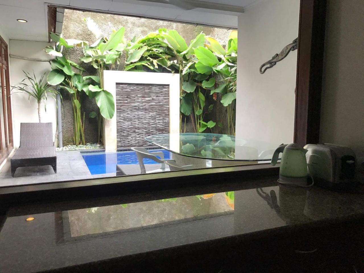 Kuta Holiday Villas ภายนอก รูปภาพ