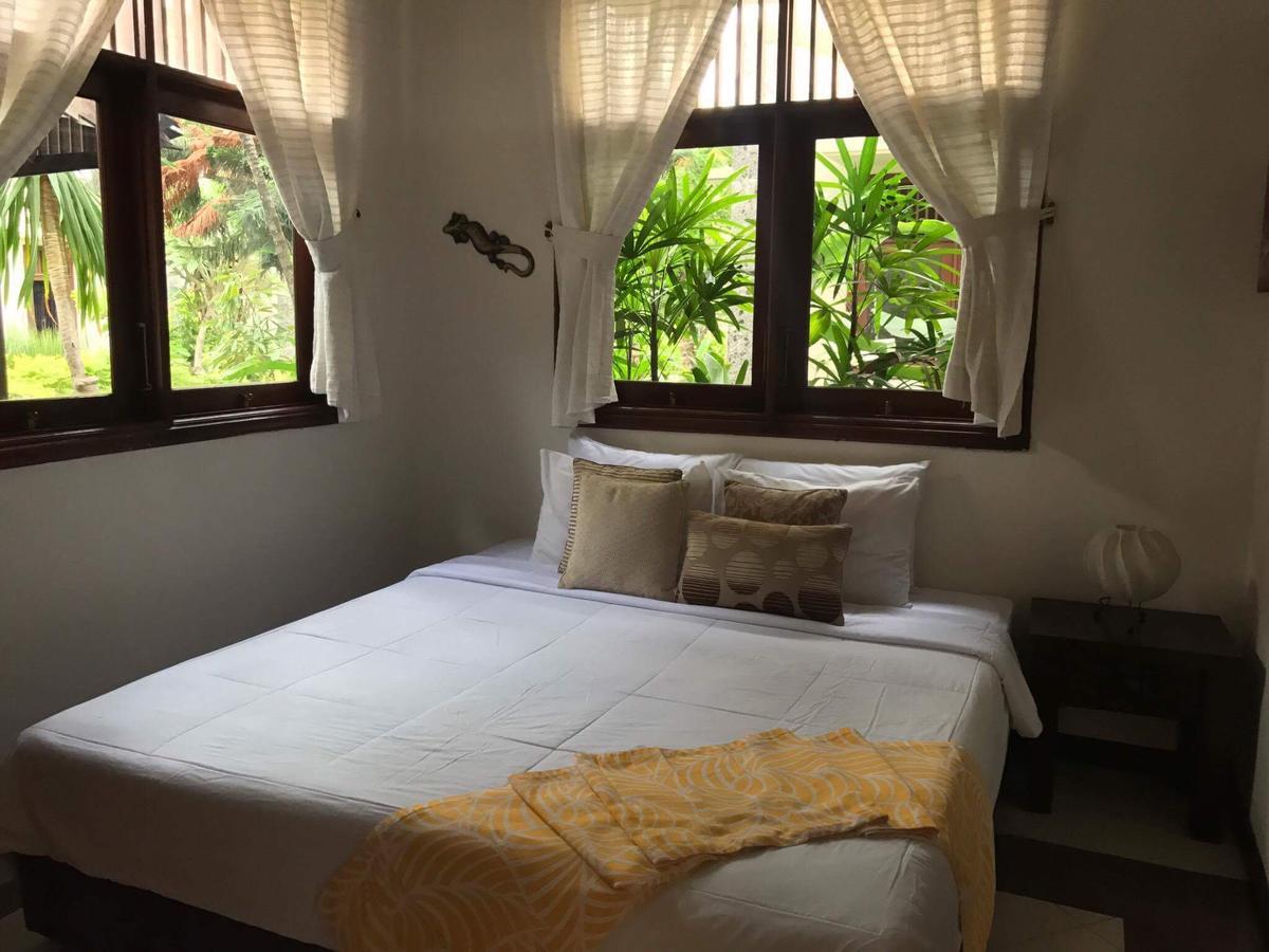 Kuta Holiday Villas ภายนอก รูปภาพ