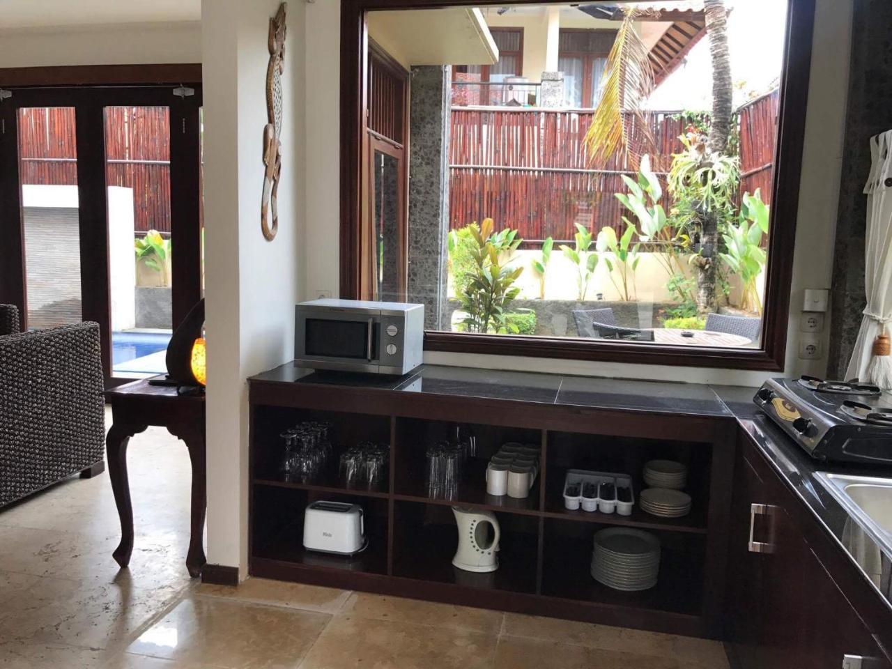 Kuta Holiday Villas ภายนอก รูปภาพ