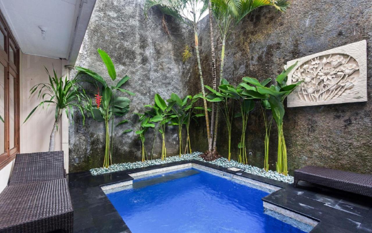 Kuta Holiday Villas ภายนอก รูปภาพ