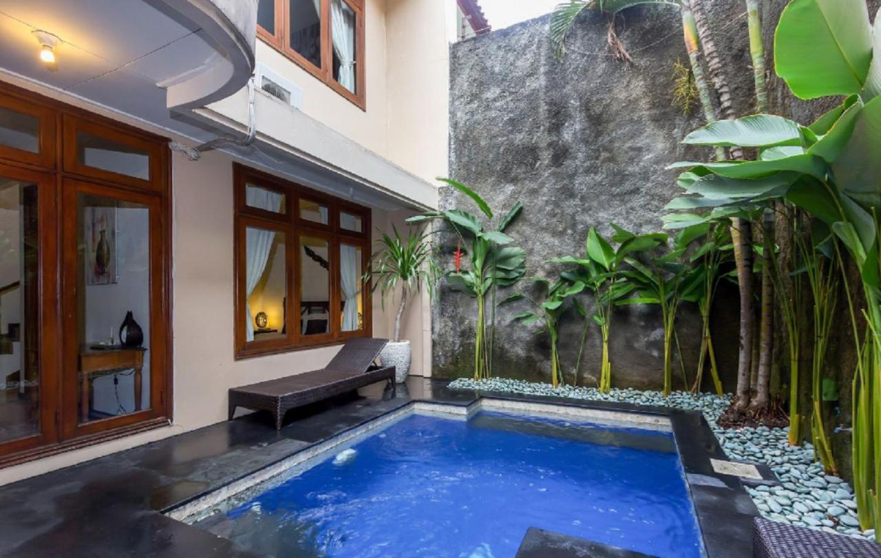 Kuta Holiday Villas ภายนอก รูปภาพ