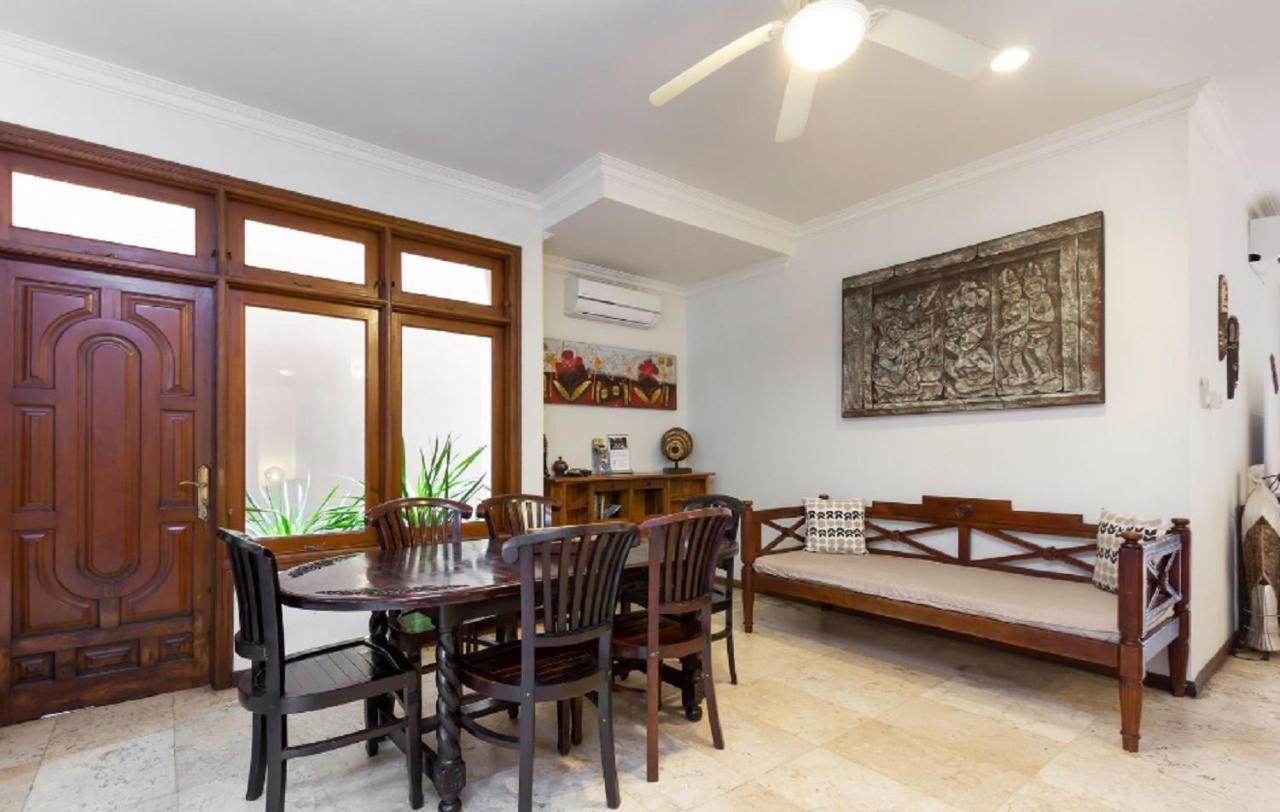 Kuta Holiday Villas ภายนอก รูปภาพ