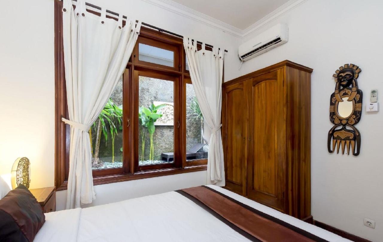 Kuta Holiday Villas ภายนอก รูปภาพ