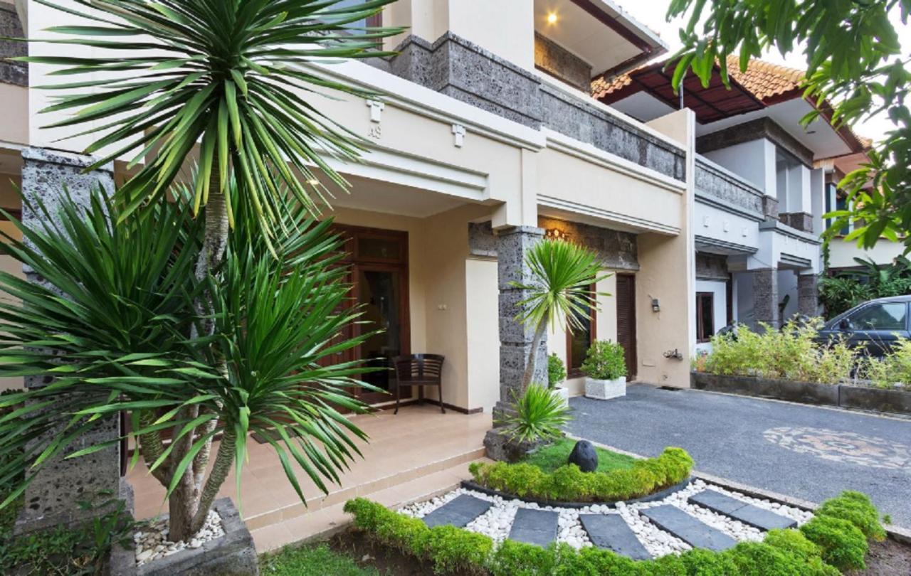 Kuta Holiday Villas ภายนอก รูปภาพ