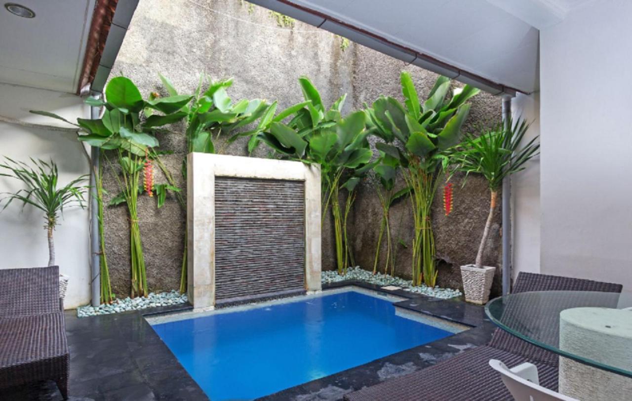 Kuta Holiday Villas ภายนอก รูปภาพ